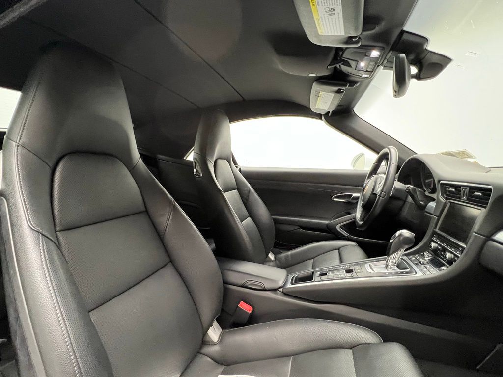 Thumbnail: 2013 Porsche 911 - 17