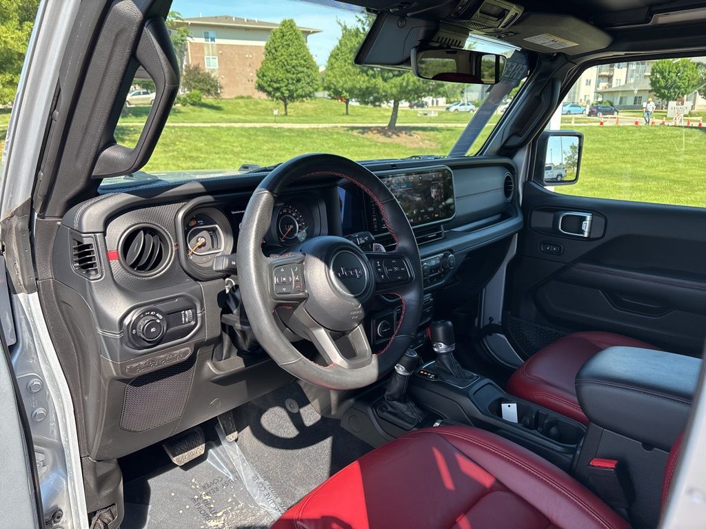 Used 2024 Jeep Wrangler SUV