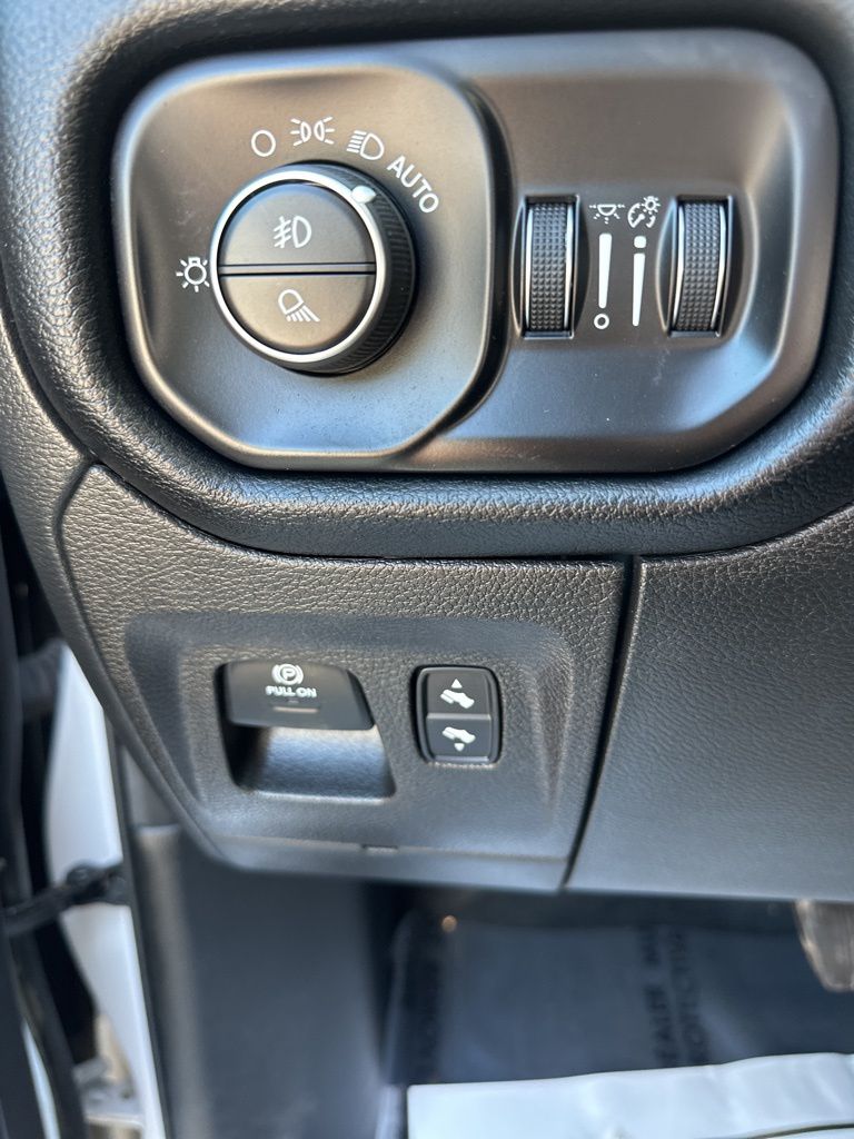 2021 Bright White Clearcoat Ram 1500 Laramie 4X4 Truck