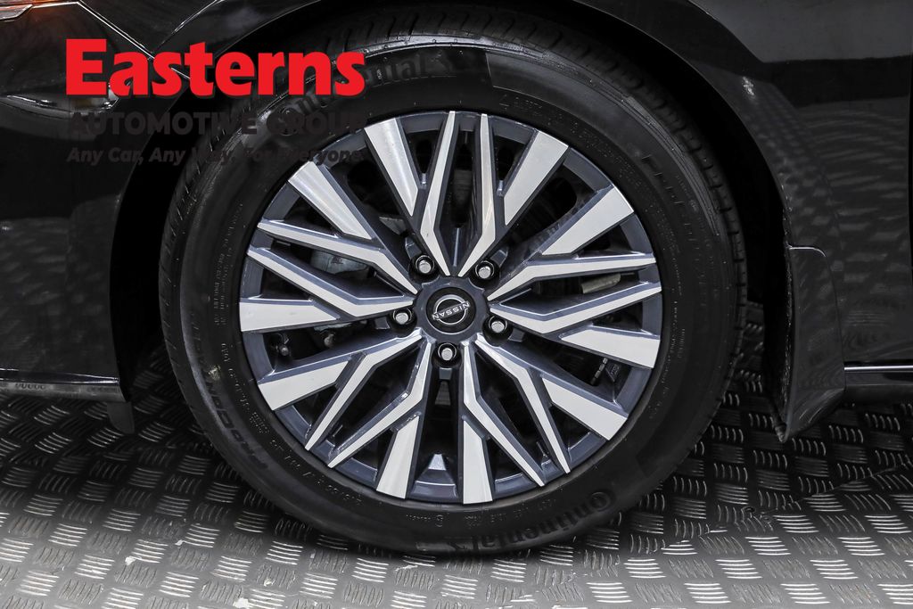 Used 2023 Black Nissan 2.5 SV image 30