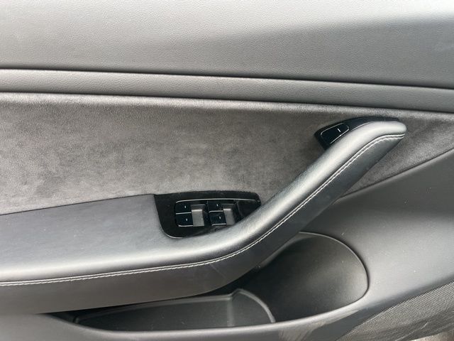 2018 Tesla Model 3 Mid Range 22