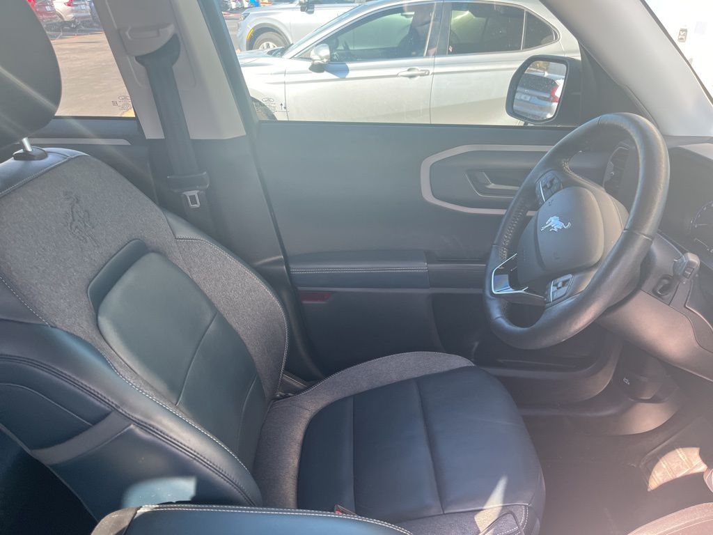 Thumbnail: 2022 Ford Bronco Sport - 4