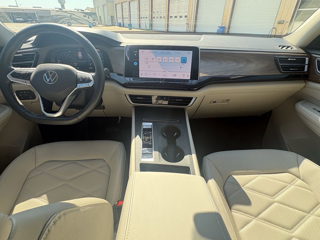 2024 Volkswagen Atlas 2.0T SE  at Big Star Chrysler Jeep Dodge Ram 