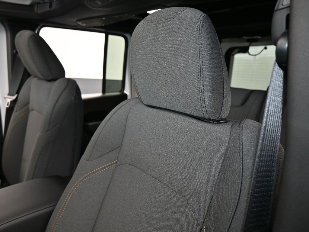 New 2026 Bright White Clearcoat Jeep Sport S image 15