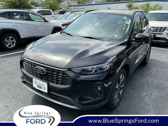 Agate Black Metallic 2025 Ford Escape Platinum AWD SUV / Crossover All-Wheel Drive 8-Speed Automatic