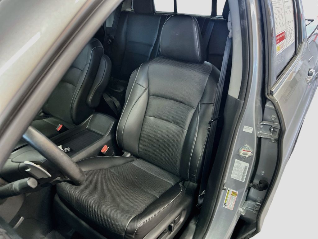 Used 2023 Silver Honda RTL-E image 20