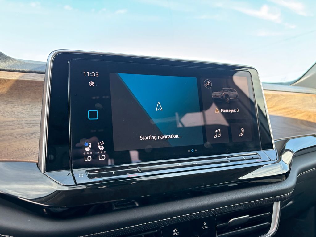 Used Car 2025 Volkswagen Atlas  2.0t Se W/technology For Sale Under $40,000 In Austin, Texas