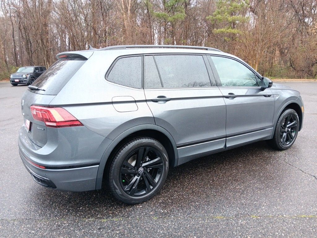 2024 Volkswagen Tiguan 2.0T SE R-Line Black 5