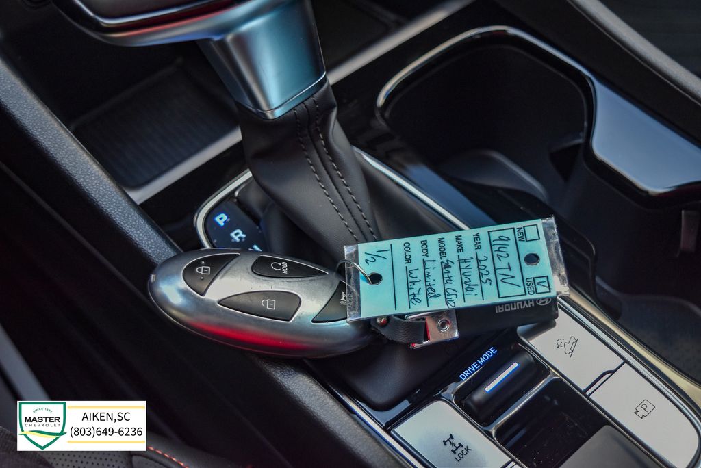Used 2025 Hyundai Santa Cruz Truck
