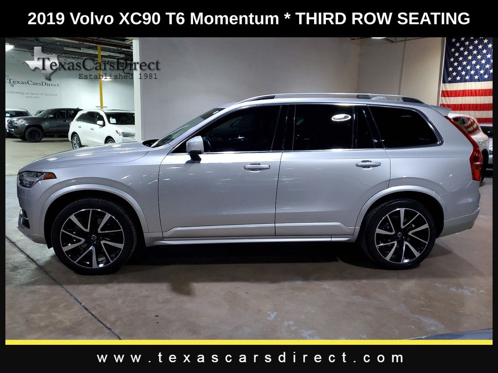 2019 Volvo XC90 T6 Momentum 14