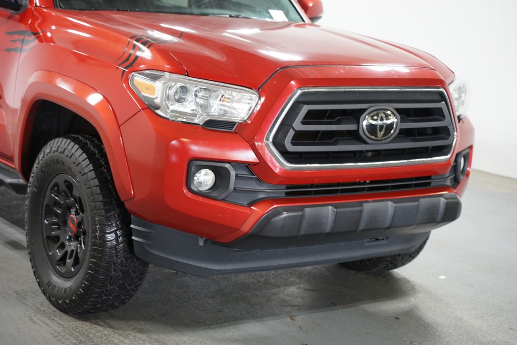 Thumbnail: 2022 Toyota Tacoma - 4