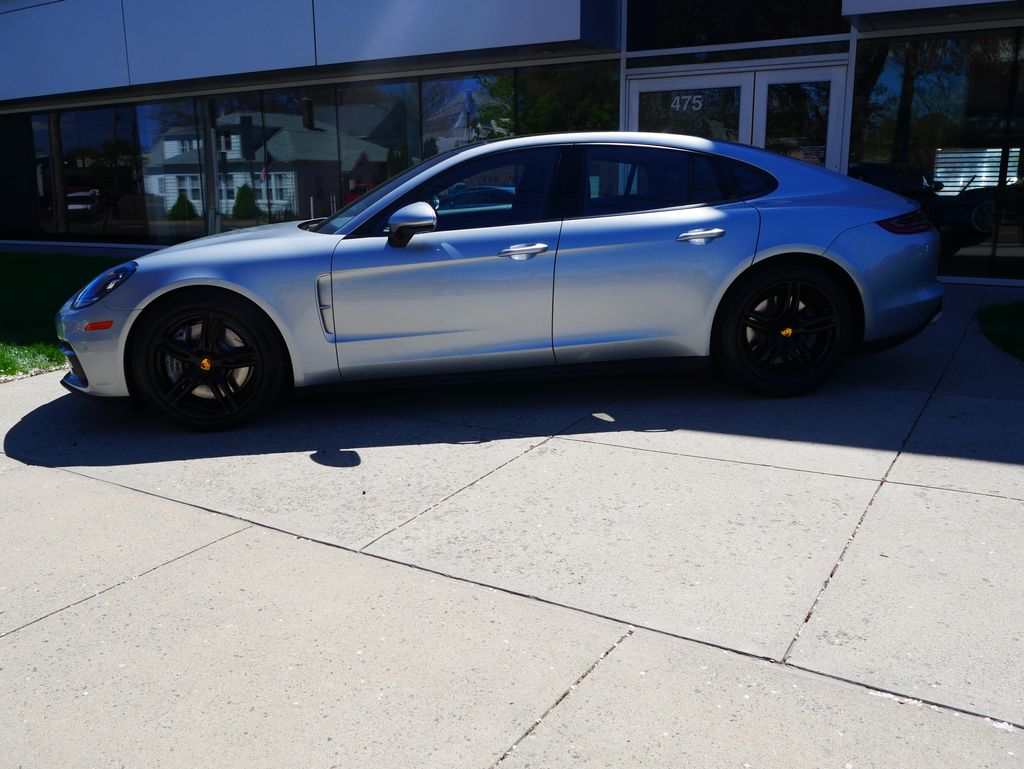 Thumbnail: 2019 Porsche Panamera - 2