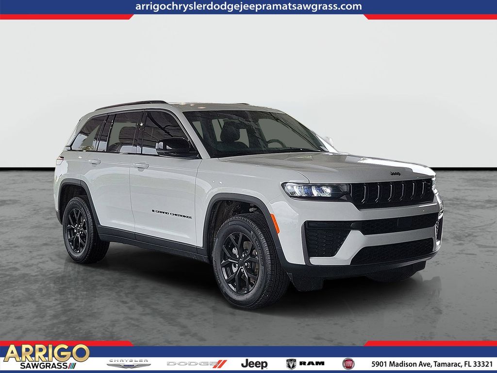 2026 Jeep Grand Cherokee Laredo