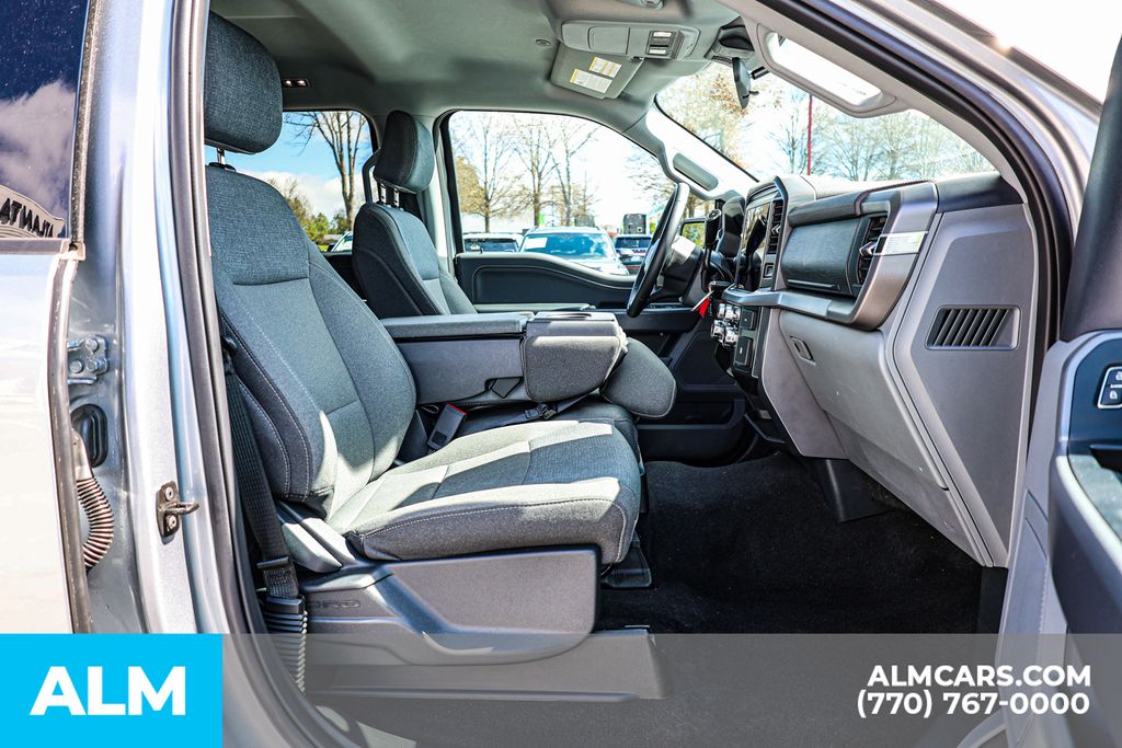 Used 2025 Silver Ford XLT image 22
