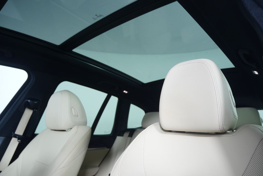 Thumbnail: 2022 BMW X3 - 12