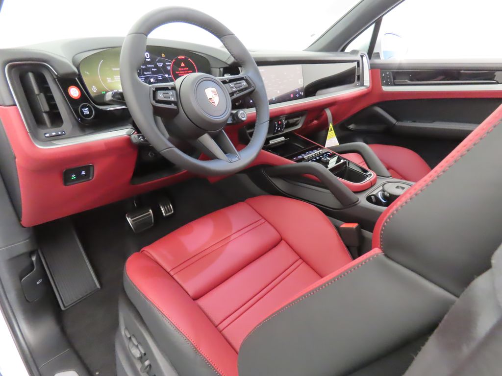 Thumbnail: 2026 Porsche Cayenne - 4