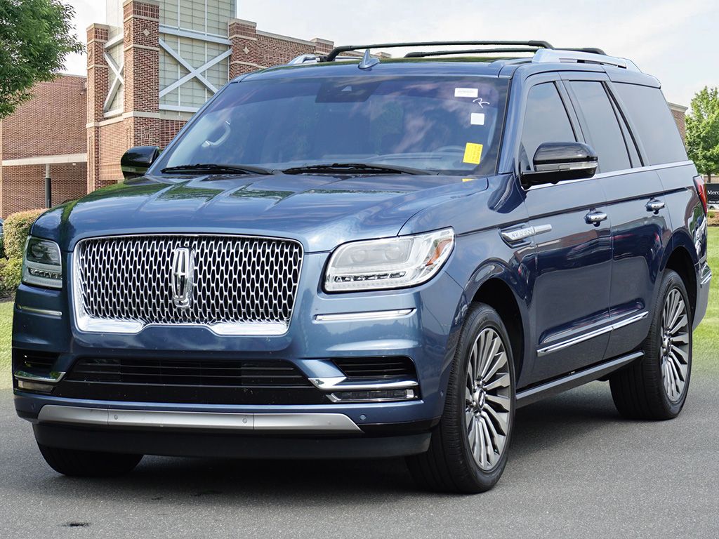 Thumbnail: 2019 Lincoln Navigator - 4