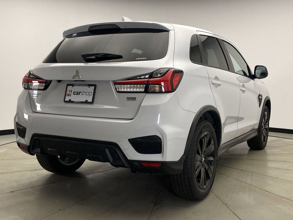 Thumbnail: 2024 Mitsubishi Outlander Sport - 5