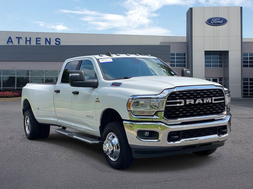 Bright White Clearcoat 2024 RAM 3500 Big Horn Crew Cab LB DRW 4WD Pickup Truck Four-Wheel Drive 6-Speed Automatic