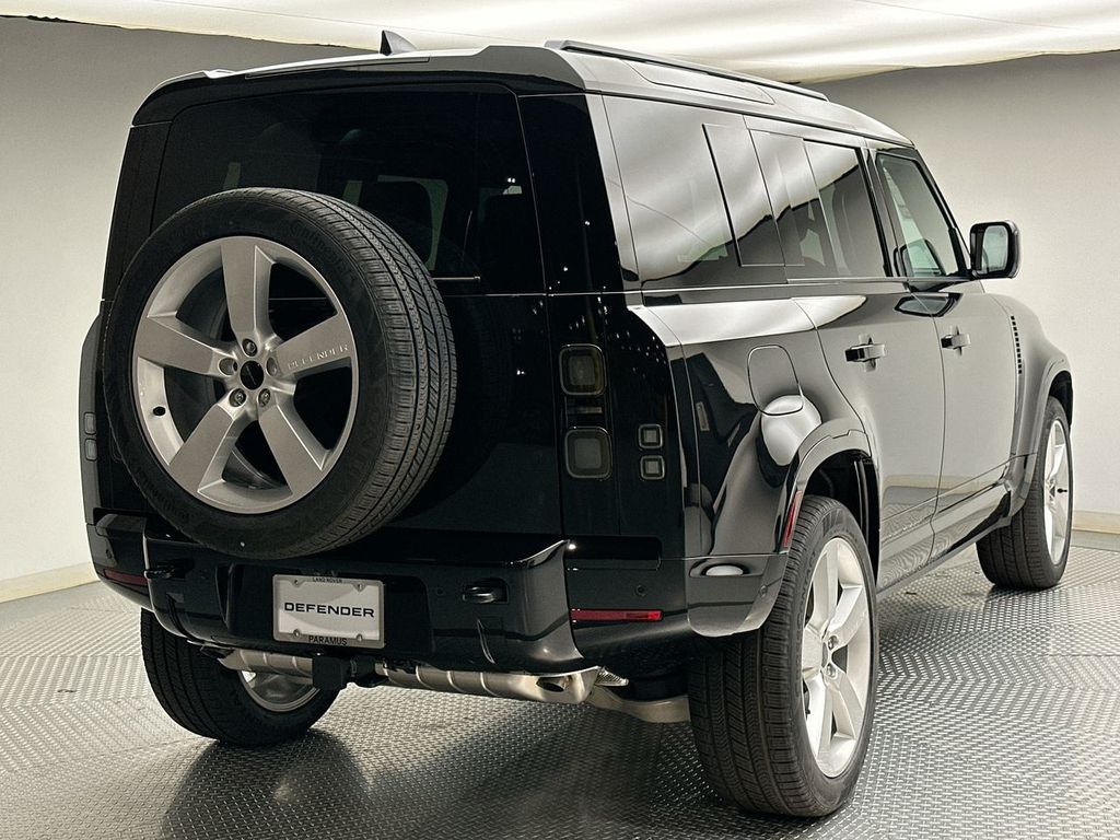 Thumbnail: 2026 Land Rover Defender - 3