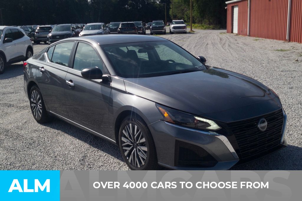 Used 2025 Gray Nissan 2.5 SV image 2