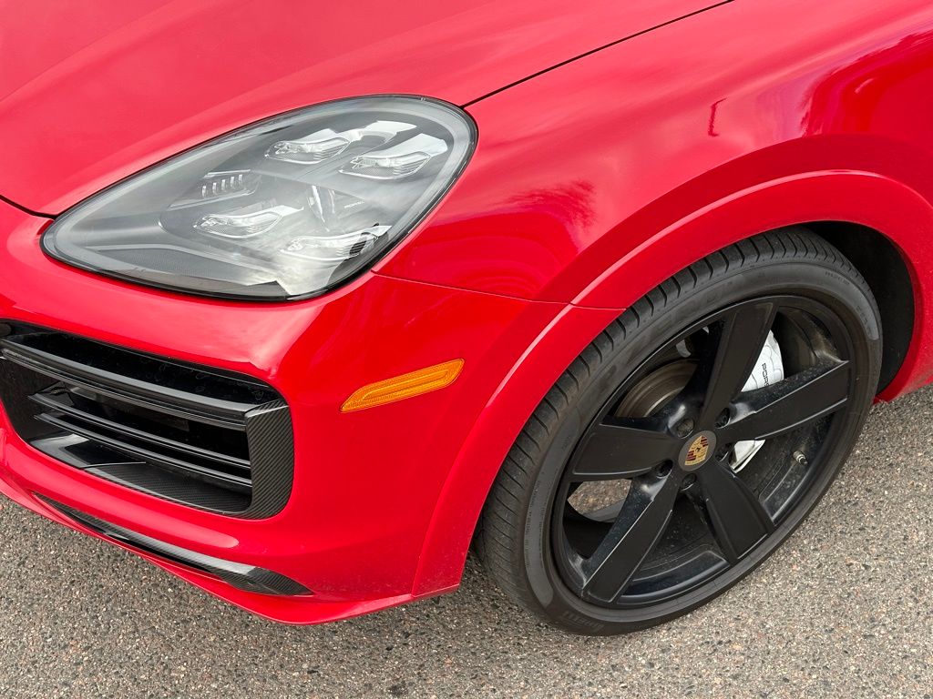 2022 Porsche Cayenne Coupe Turbo 9