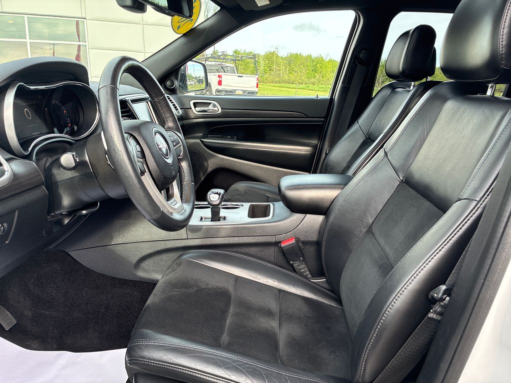 2015 Jeep Grand Cherokee Altitude White at Bob Ruth Ford