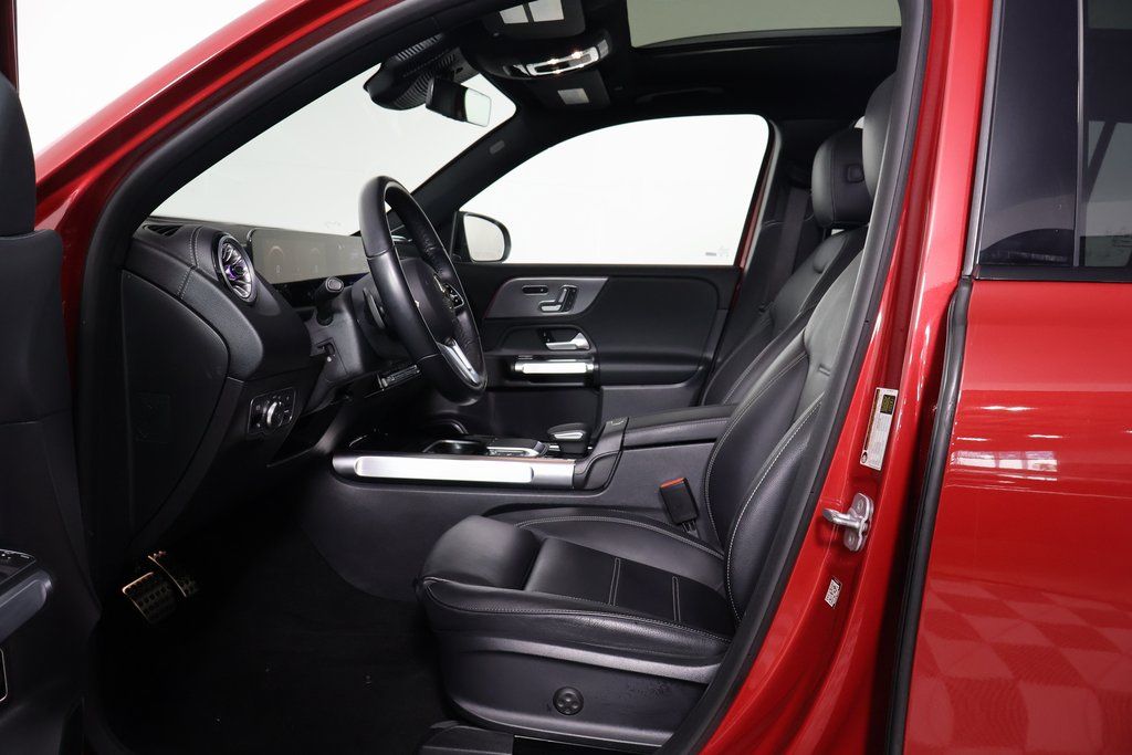 Thumbnail: 2023 Mercedes-Benz EQB - 10