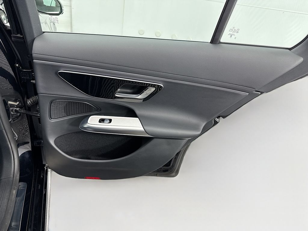 Thumbnail: 2025 Mercedes-Benz E-Class - 26