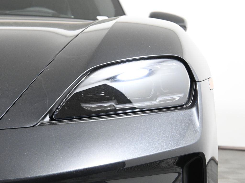 2025 Porsche Taycan  12