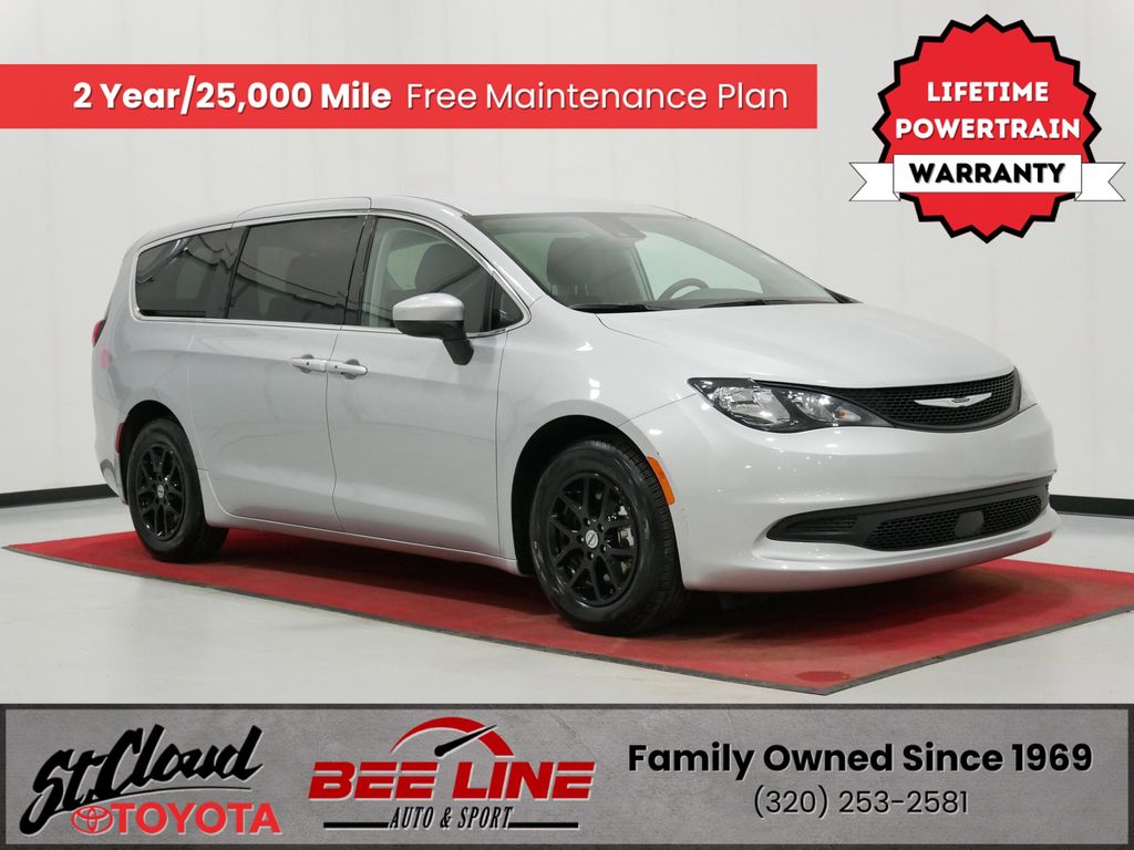 2023 Chrysler Voyager LX