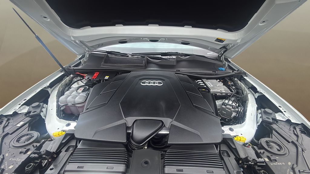 used 2022 Audi Q7 car, priced at $37,300