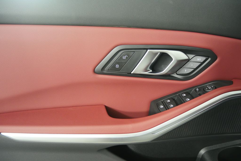 2025 BMW 3 Series 330i 8