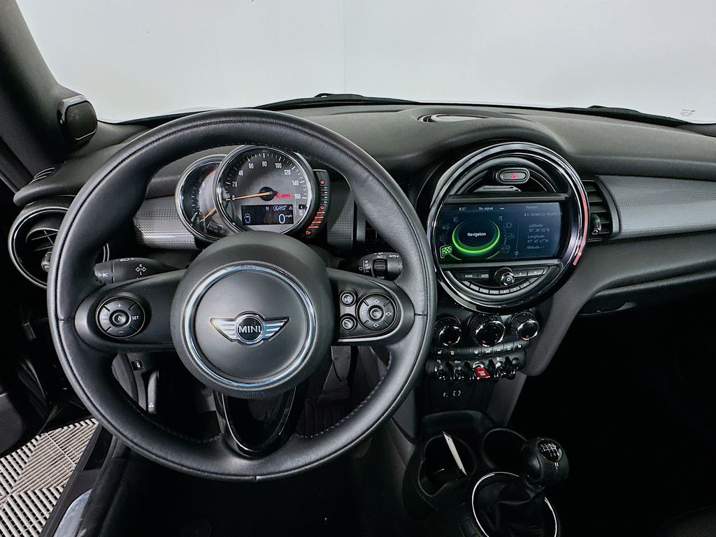 Thumbnail: 2016 MINI Cooper - 11