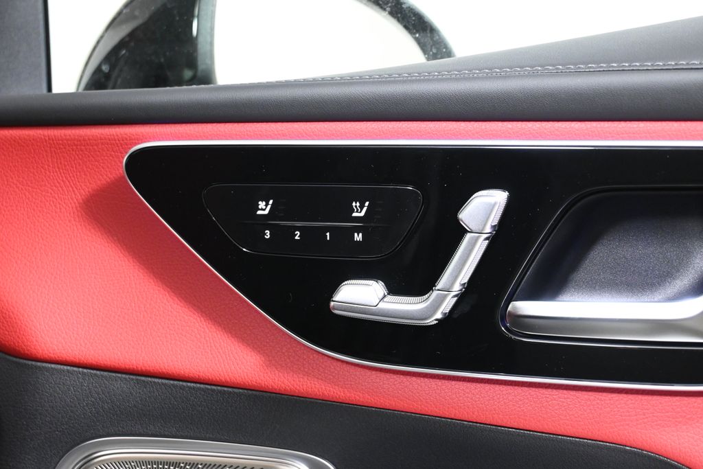 Thumbnail: 2026 Mercedes-Benz GLC - 22