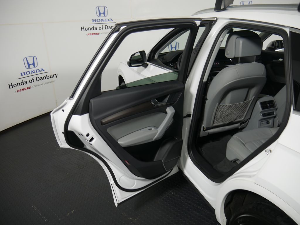 Thumbnail: 2021 Audi Q5 - 9