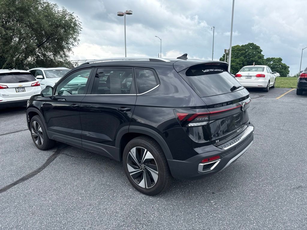 2025 Volkswagen Taos 1.5T SE Black at Sutliff Volkswagen
