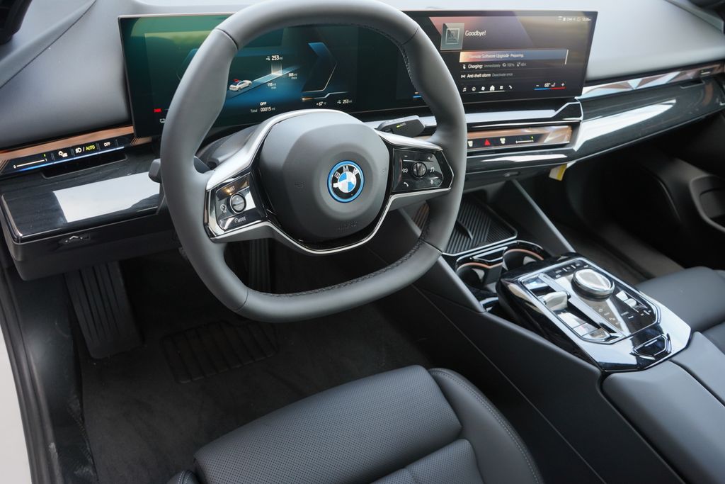 2024 BMW i5 eDrive40 12