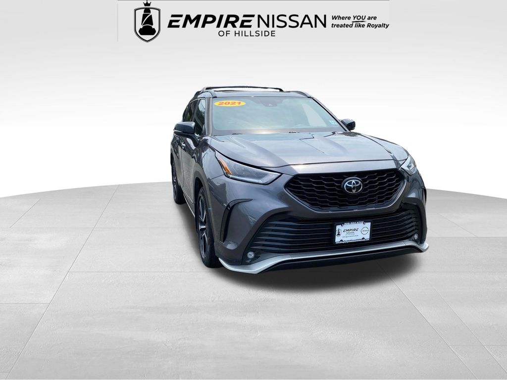 Magnetic Gray Metallic 2021 Toyota Highlander SUV / Crossover All-Wheel Drive 8-Speed Automatic