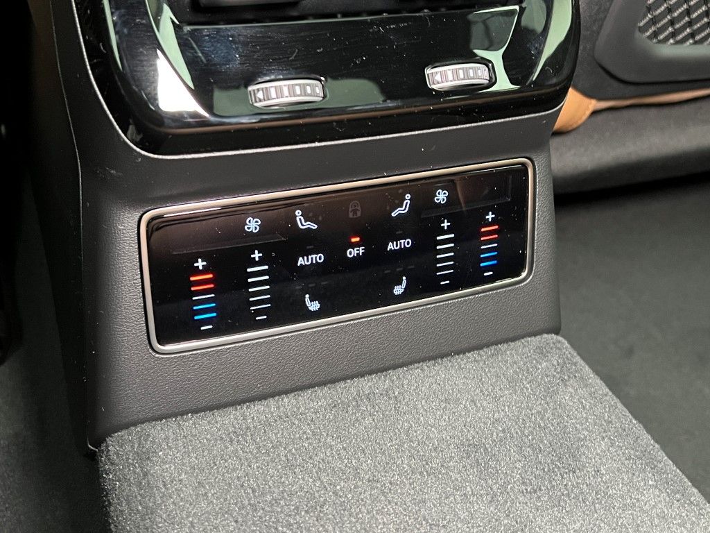 Thumbnail: 2026 Audi A6 - 21