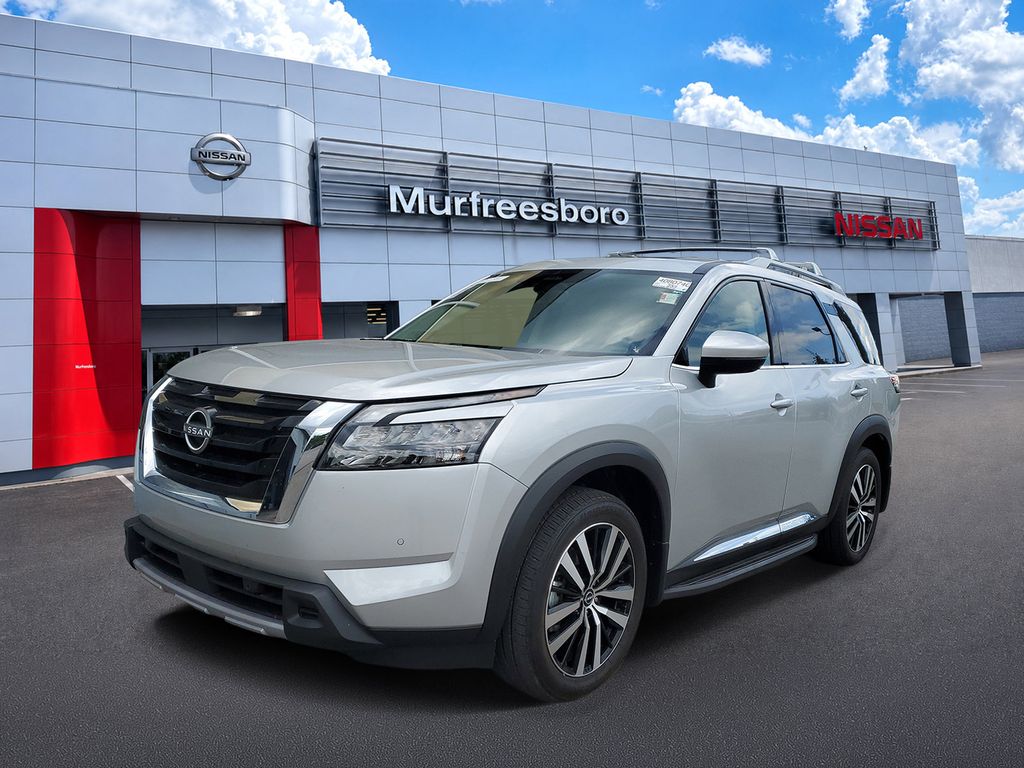  2025 Nissan Pathfinder Platinum FWD   