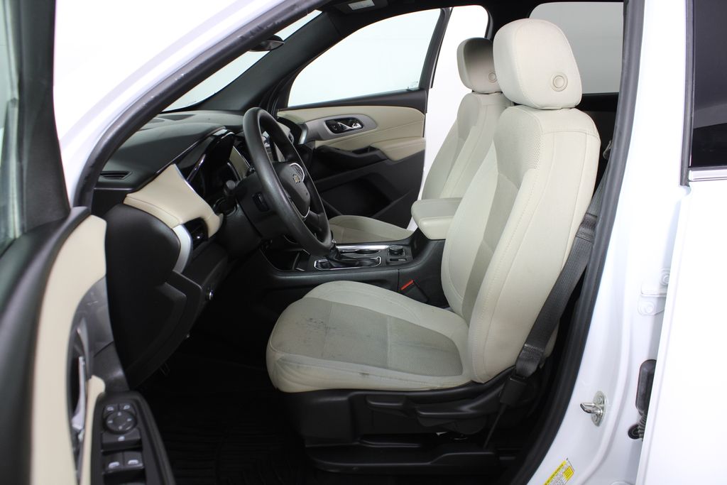 Used 2022 Chevrolet Traverse for sale in 