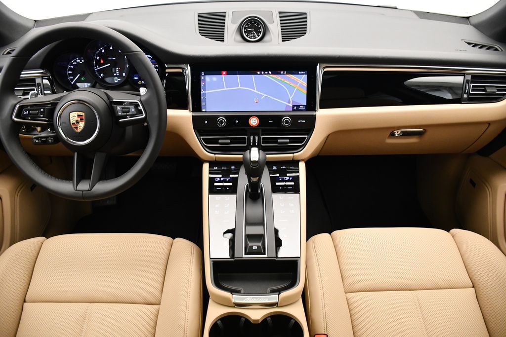 Thumbnail: 2025 Porsche Macan - 19