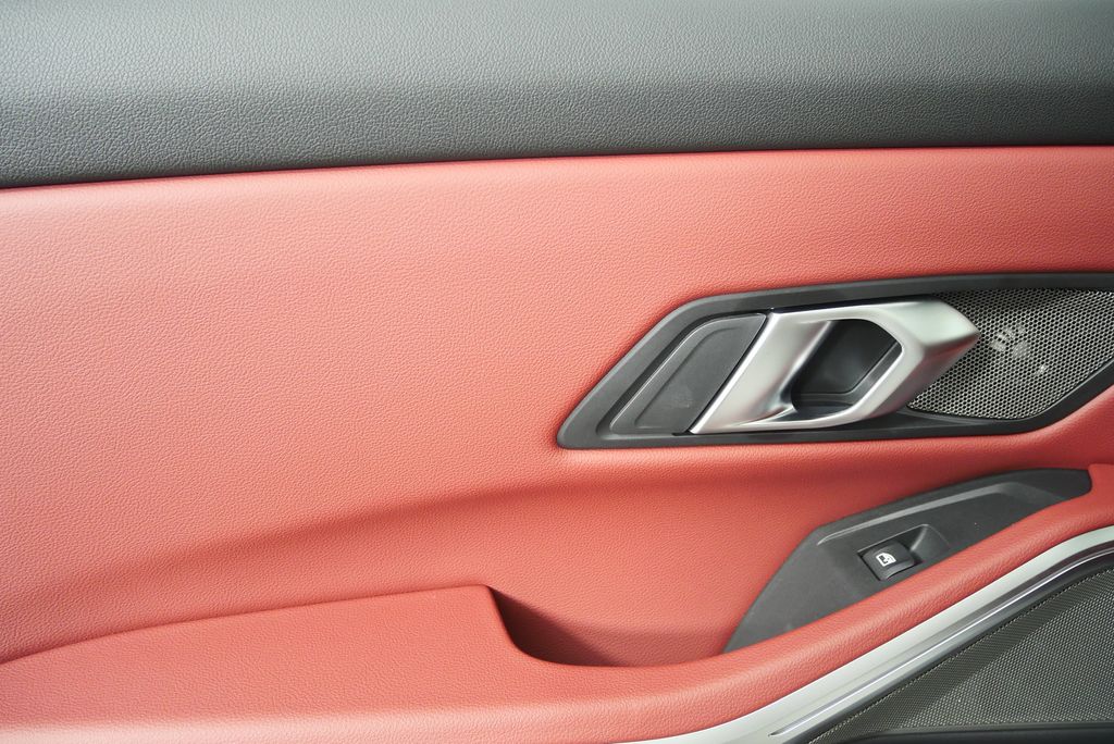 Thumbnail: 2025 BMW 3 Series - 13