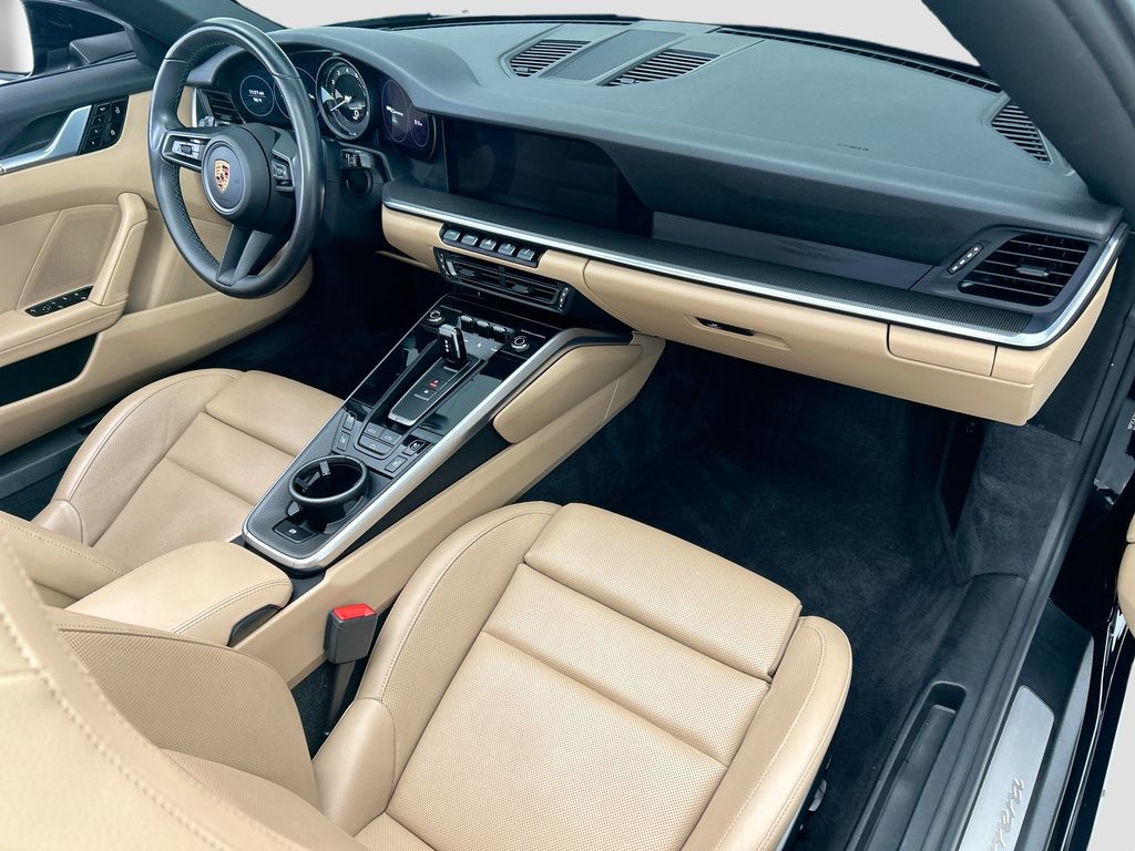 Thumbnail: 2020 Porsche 911 - 19