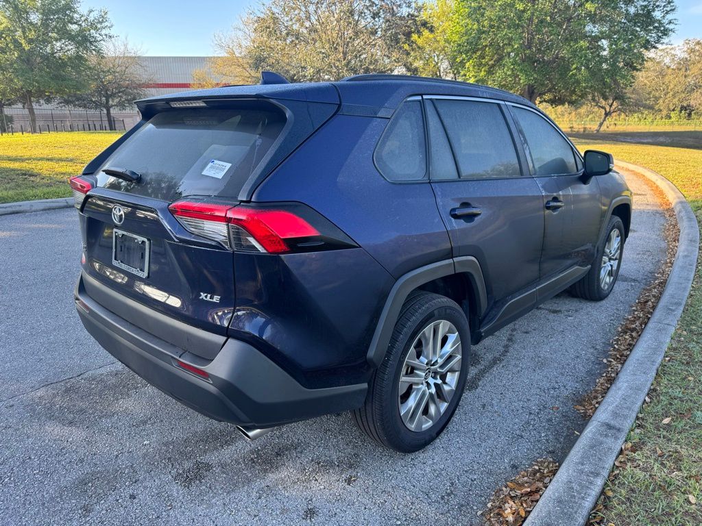 2023 Toyota RAV4 XLE Premium 5