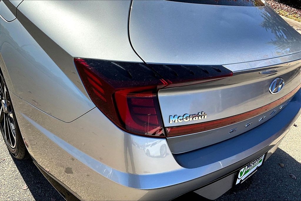 Certified Used 2020 Silver Hyundai SEL Plus image 21