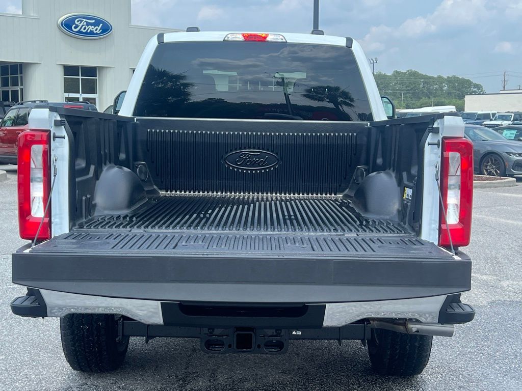 2025 Ford F-350SD XLT - 10