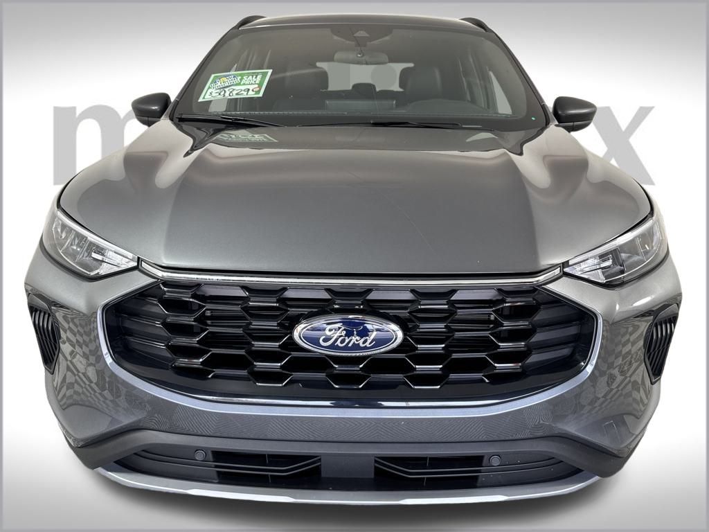 2025 Ford Escape ST-Line photo 12