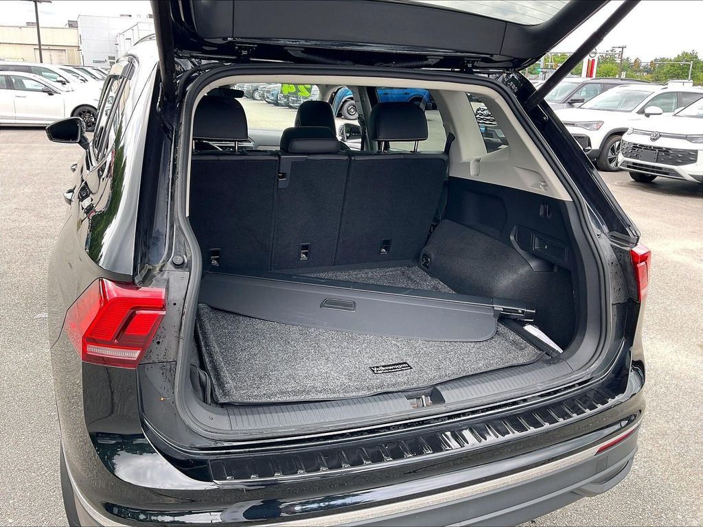 2024 Volkswagen Tiguan — photo 35